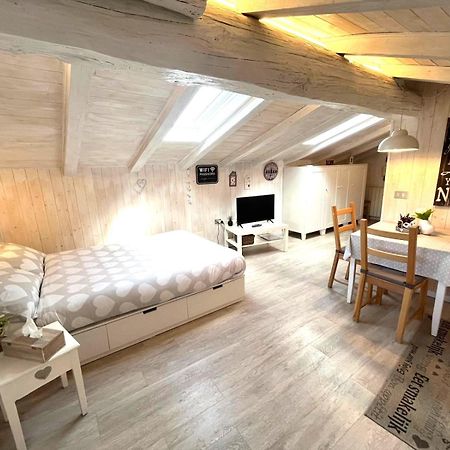 Il piccolo Loft nel cuore antico di Aosta Esterno foto