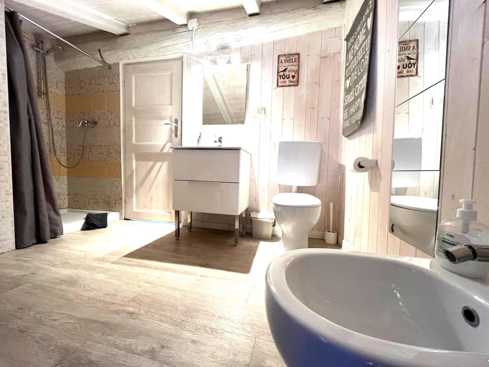 Il piccolo Loft nel cuore antico di Aosta Esterno foto